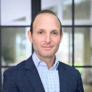 A profile picture of Doug London.