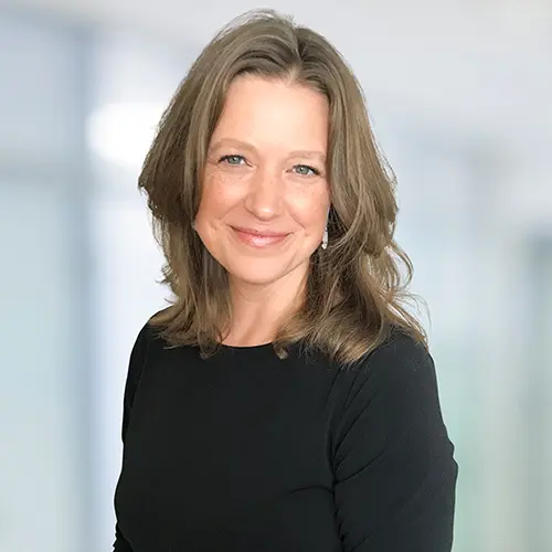 A profile picture of Sarah Emerson.