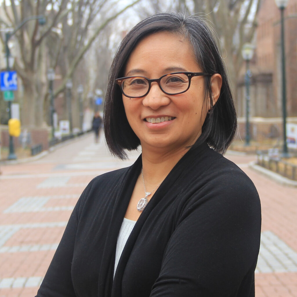 Kat Rosqueta Headshot